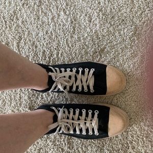 Black hi top womens sneakers, Cute and comfy!